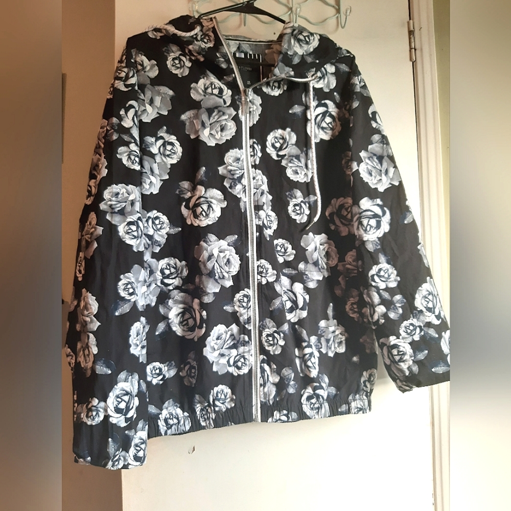 Denim & flower by Ricky Singh men's xl black and white floral lightweight jacket